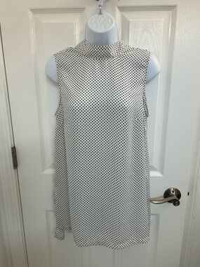 Sleeveless Mock Neck Polka Dot Shift Top White/Black